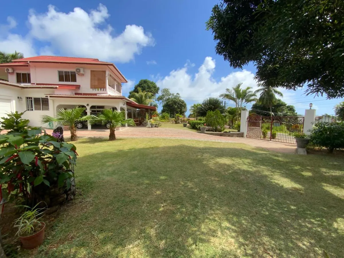 *** Couette-café The Orchard Holiday Home Grand Anse  Seychelles